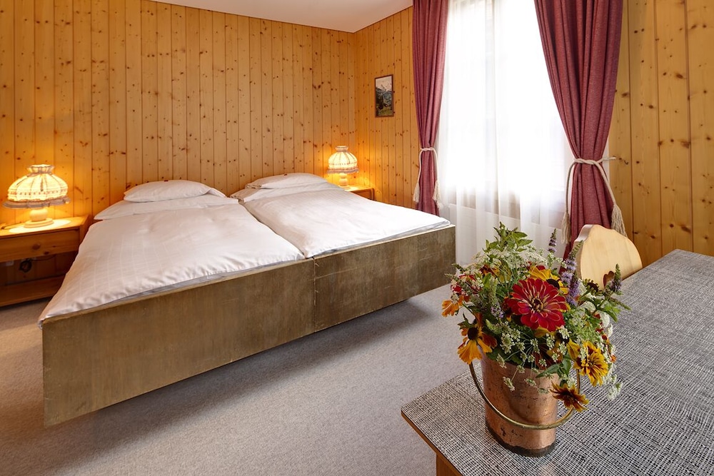 Hotel Alpenrose Wengen 12/44