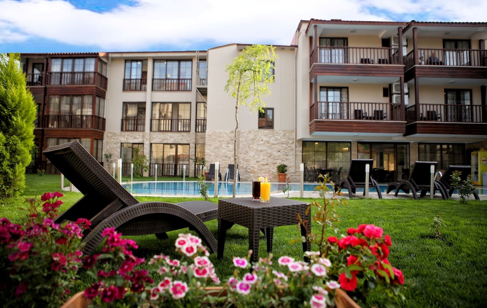 Venus Suite Hotel 5/50