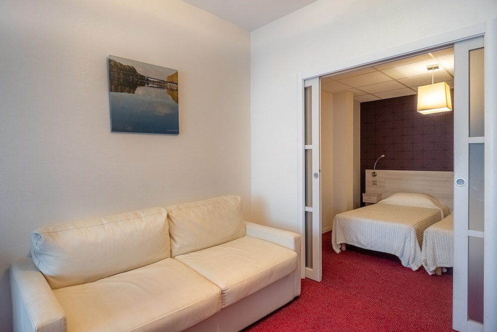 Inter Hotel Les Thermes de L Avenue 16/68