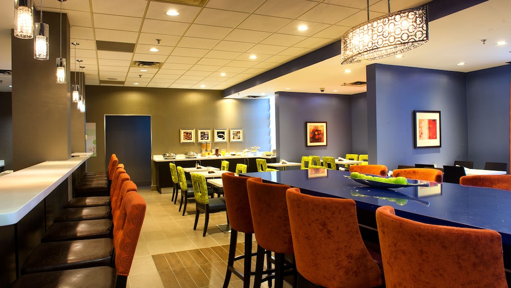 Holiday Inn And Suites Mississauga 31/39