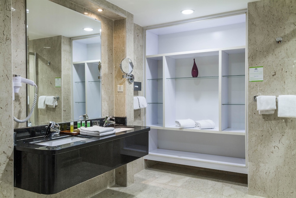 Days Inn by Wyndham Hotel Suites Amman 27/49