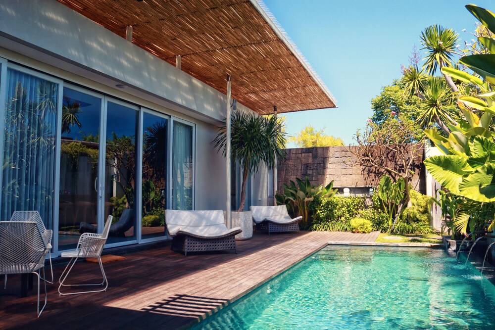 Hu U Villas Seminyak Bali 45/50