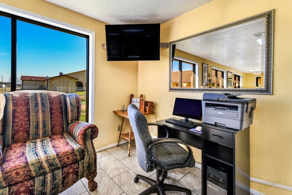 Americas Best Value Inn 31/40