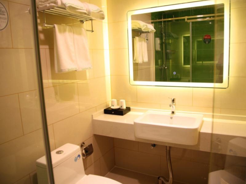 GreenTree Inn Heze Train Station Hotel 30/31