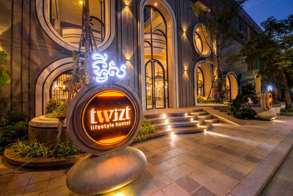 The Twizt - Lifestyle Hostel 40/48