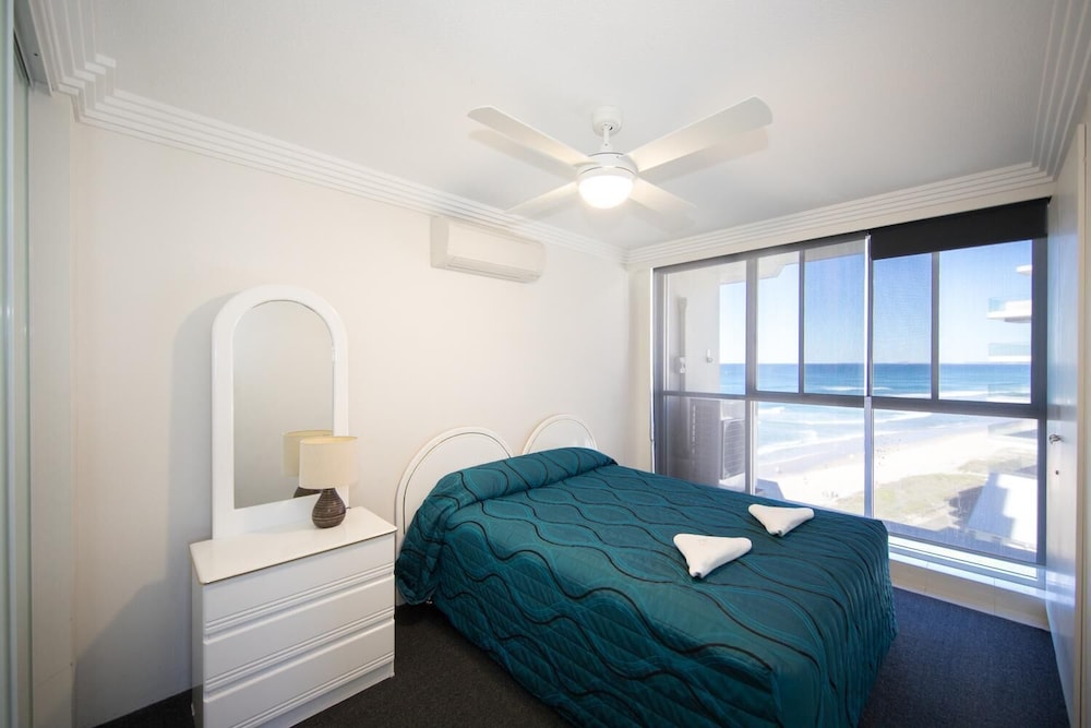 BEACHSIDE TOWER 10/64