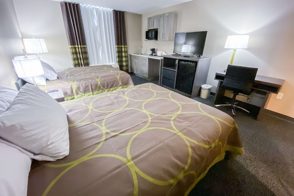 Super 8 by Wyndham Moosonee 14/50