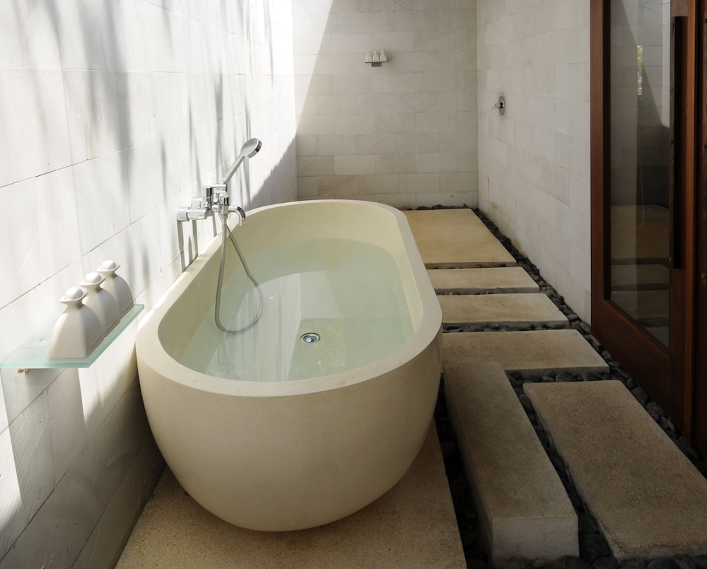 The Menjangan by LifestyleRetreats 50/50