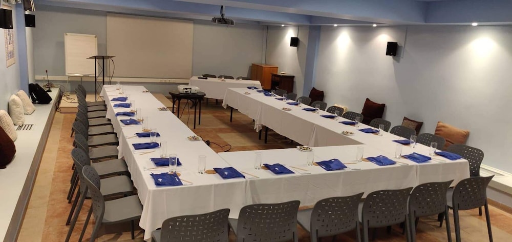 Porto Kea Suites 64/70