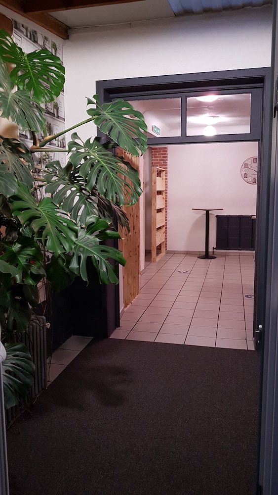 Hotel Au Spatial 66/74