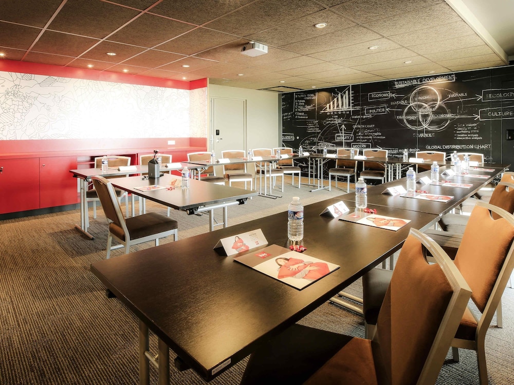 Ibis Niort Est Mendes France 35/47