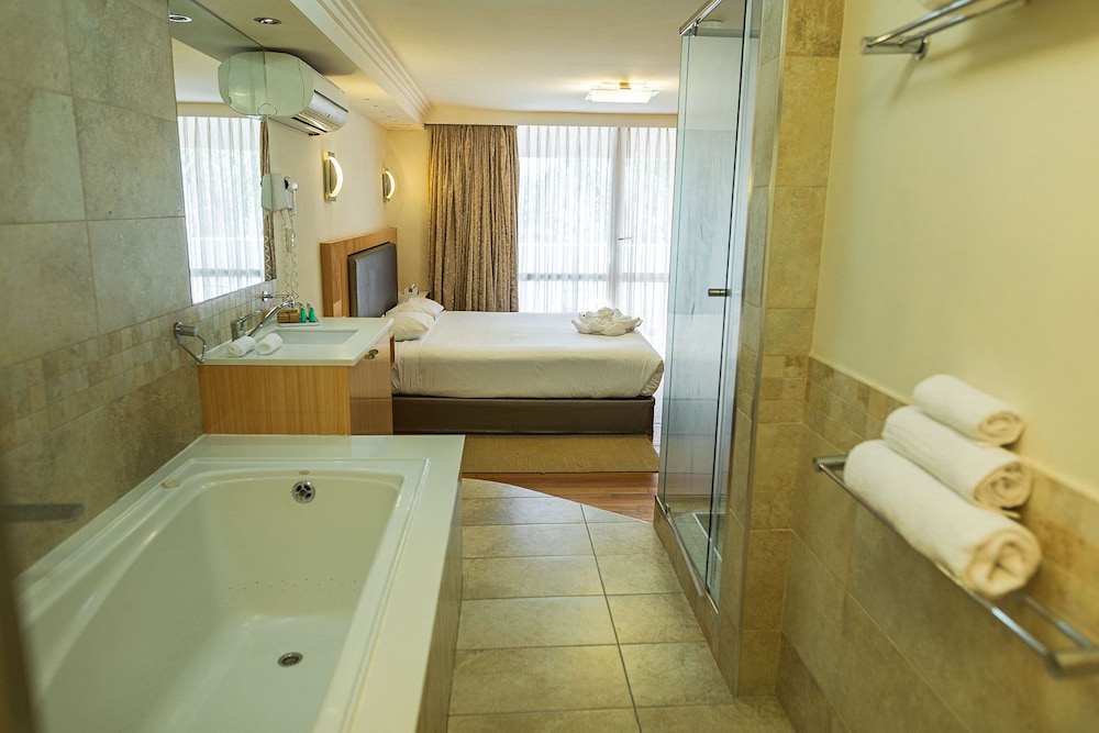 INDIAN OCEAN HOTEL 14/55