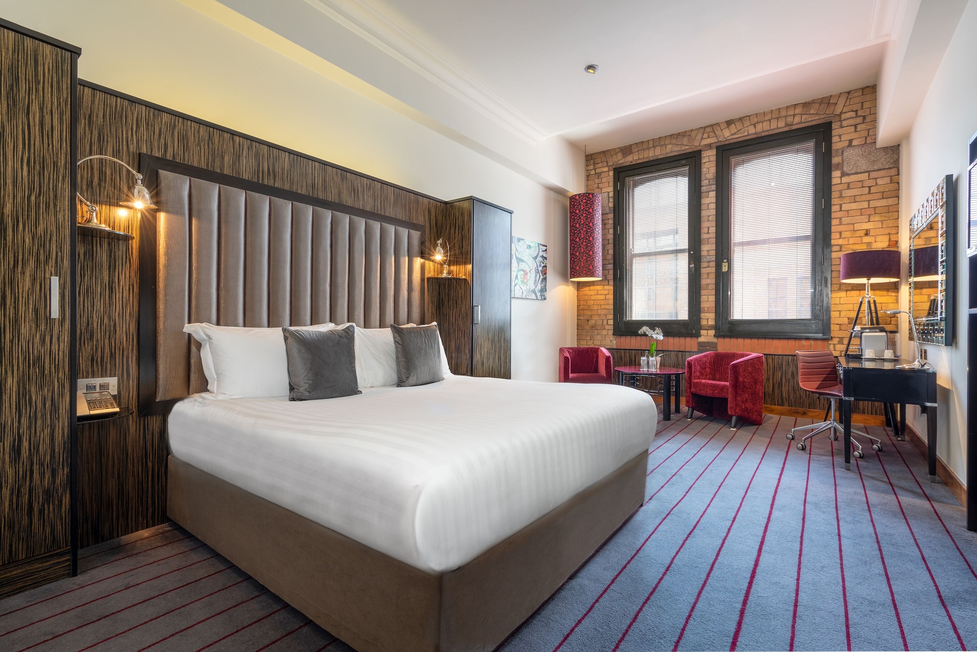 Executive, King Bed