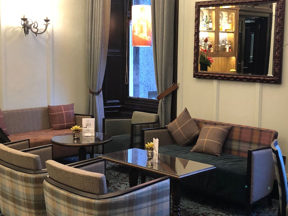 Parliament House Hotel 46/65