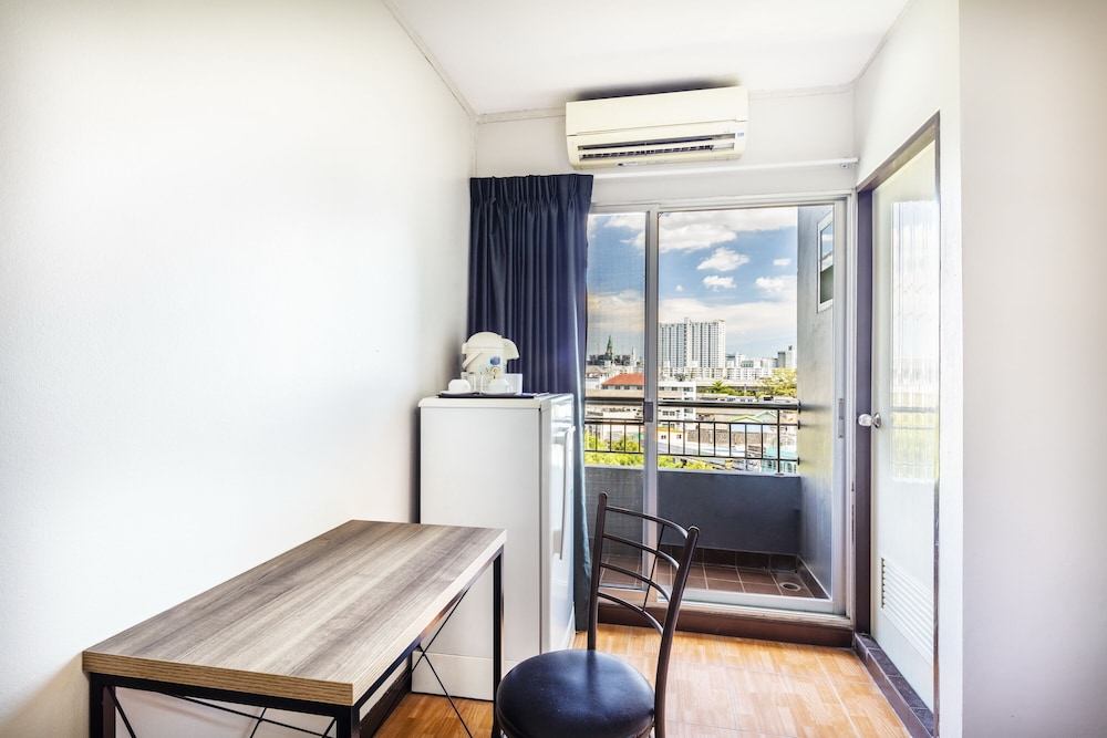 Livotel Express Hotel Bang Kruai Nonthaburi 18/20