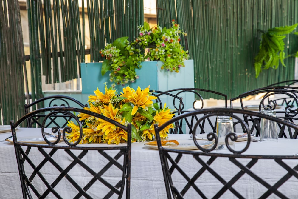 Sunshine Hotel. photo2