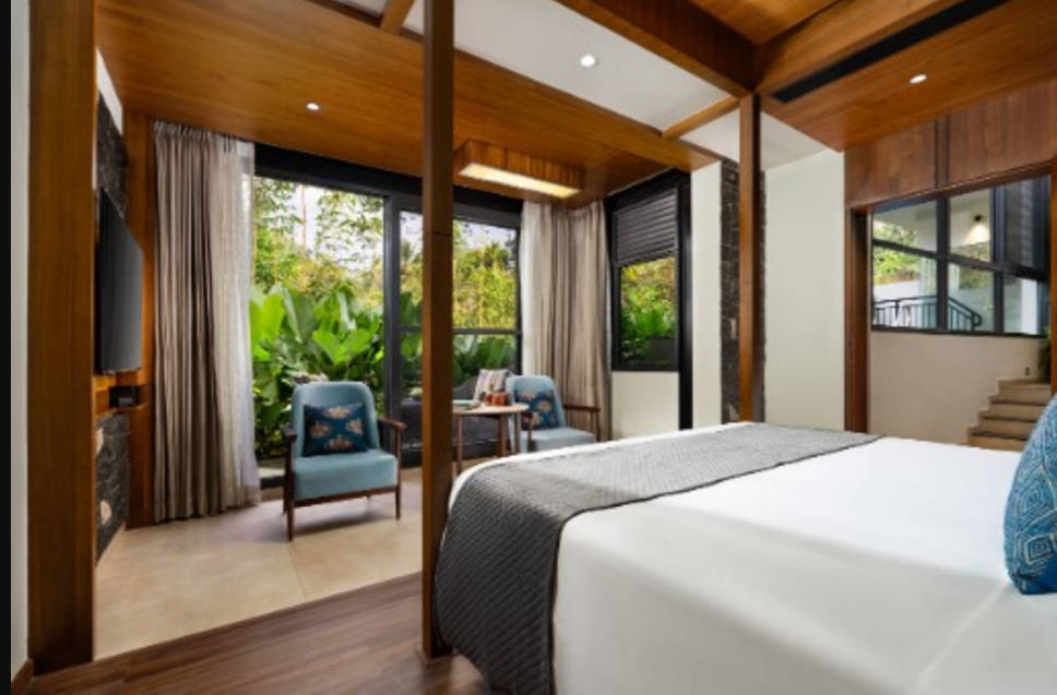 Premium, Plunge Pool