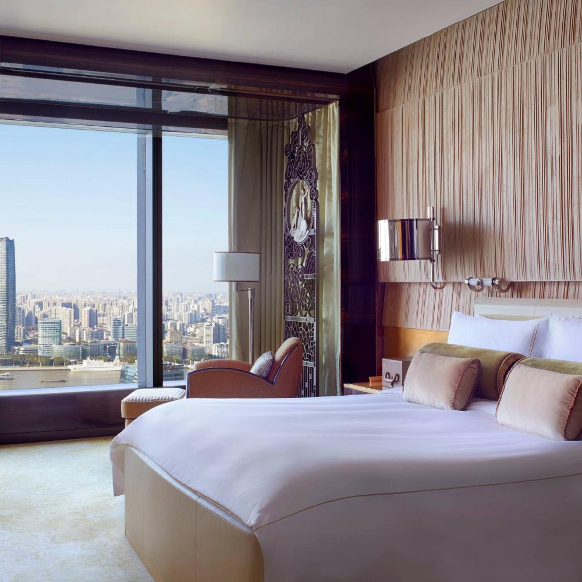 Suite, Pearl Tower View