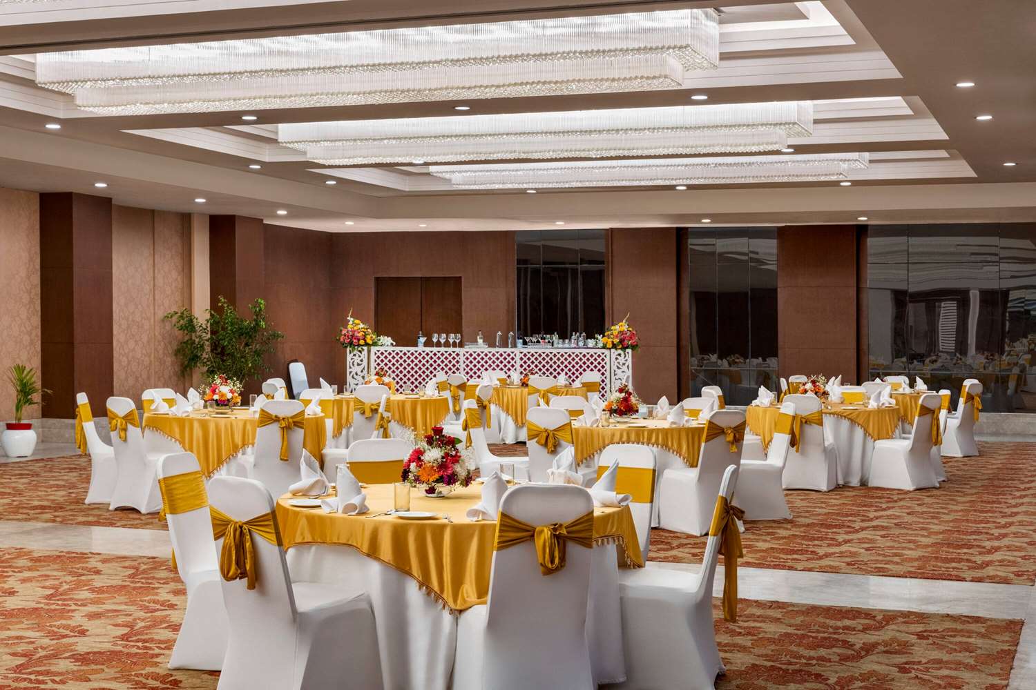 Ramada By Wyndham New Delhi Pitampura 20/25