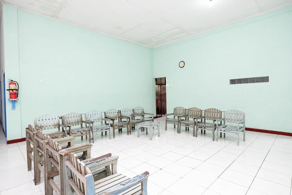 SPOT ON 2289 Hotel Saudara 18/26