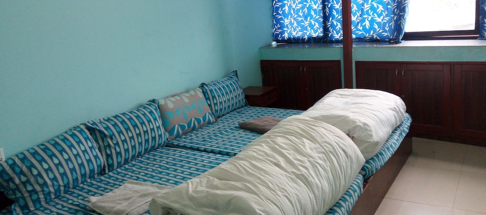 Everest Holiday Inn 21/28