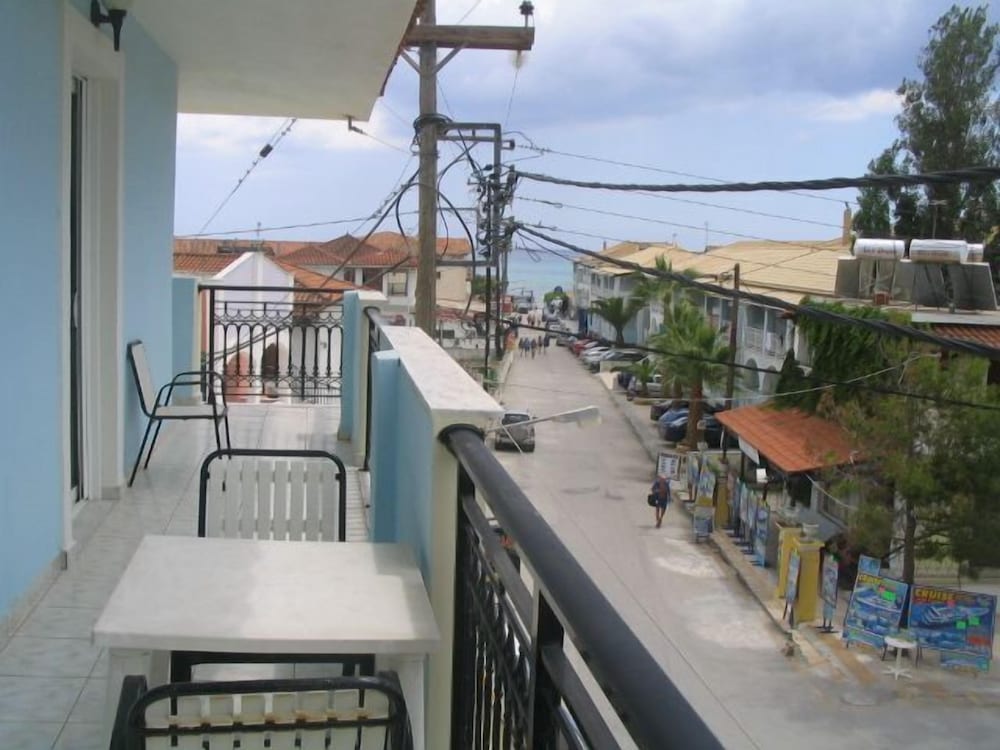 Vossos Hotel Apartments 35/41