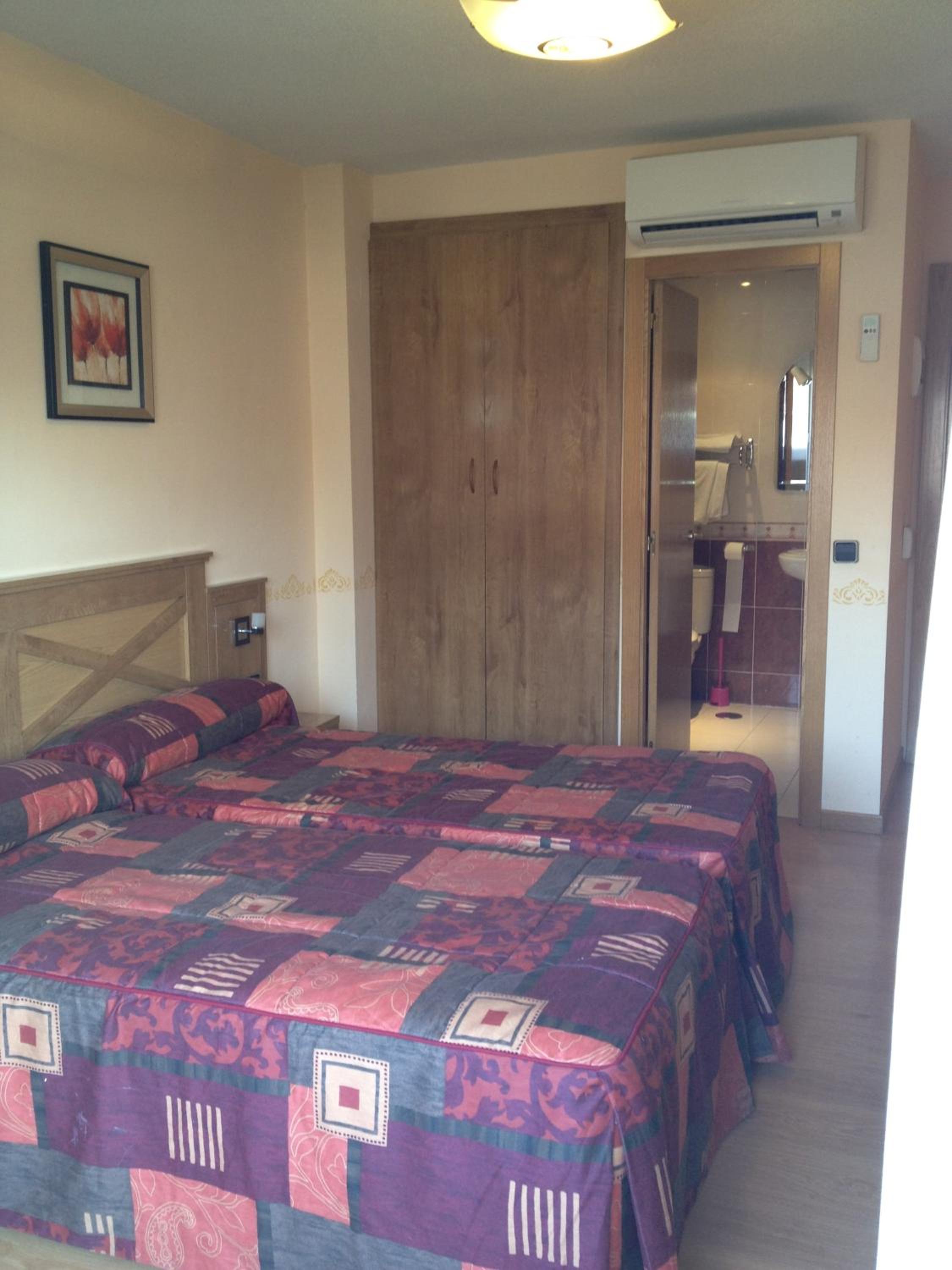 Hotel Don Angel 16/48