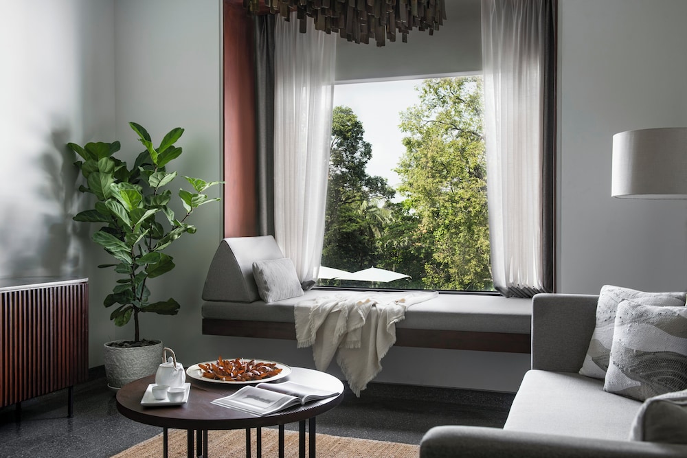 Treeline Urban Resort 27/48