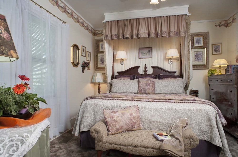 Abbington Green Bed &amp; Breakfast Inn 11/49