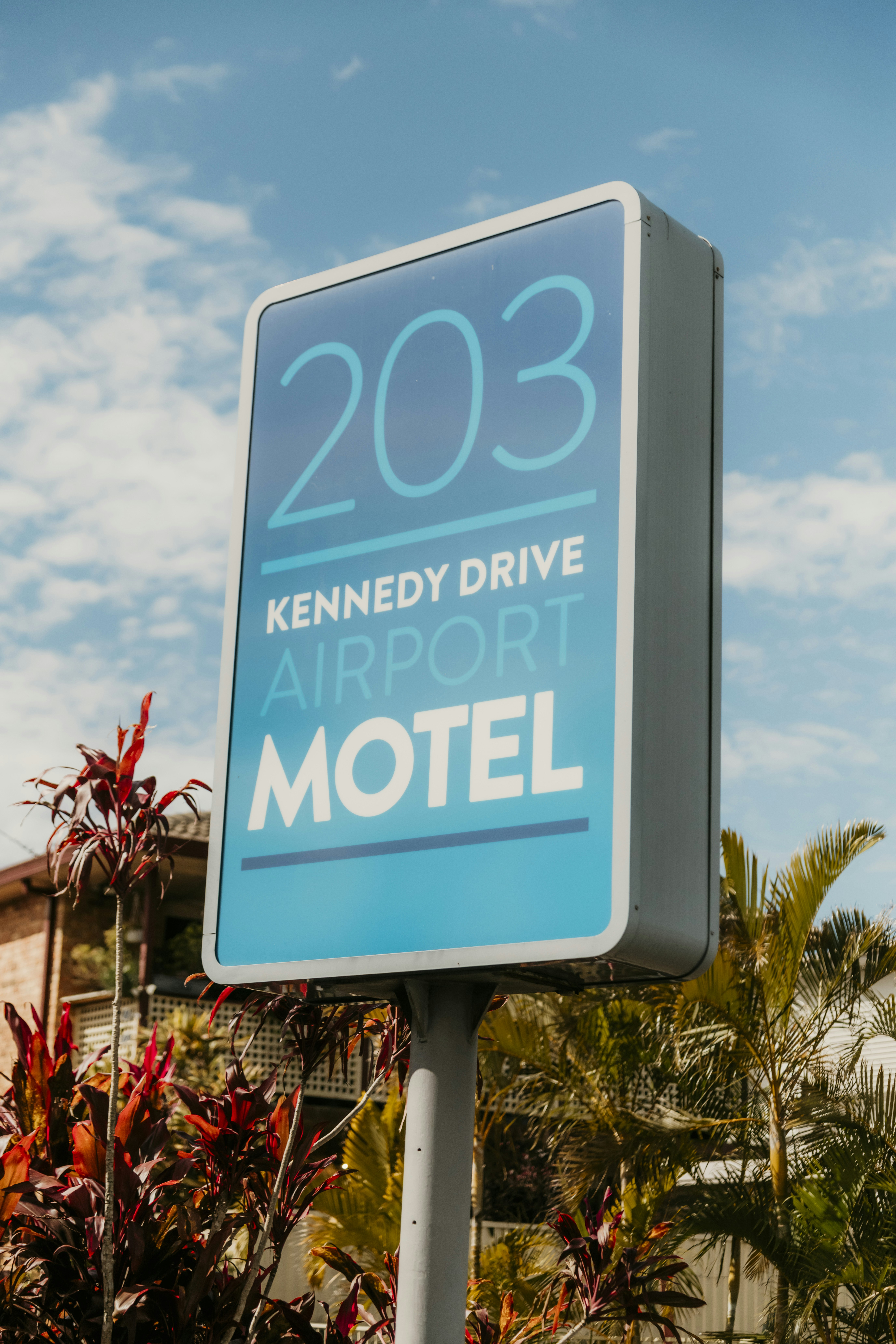 Kennedy Drive Airport Motel 2/44