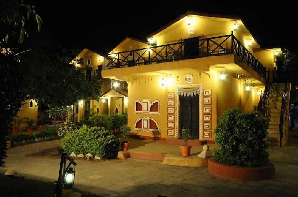 Chouki Dhani Resort 3/50