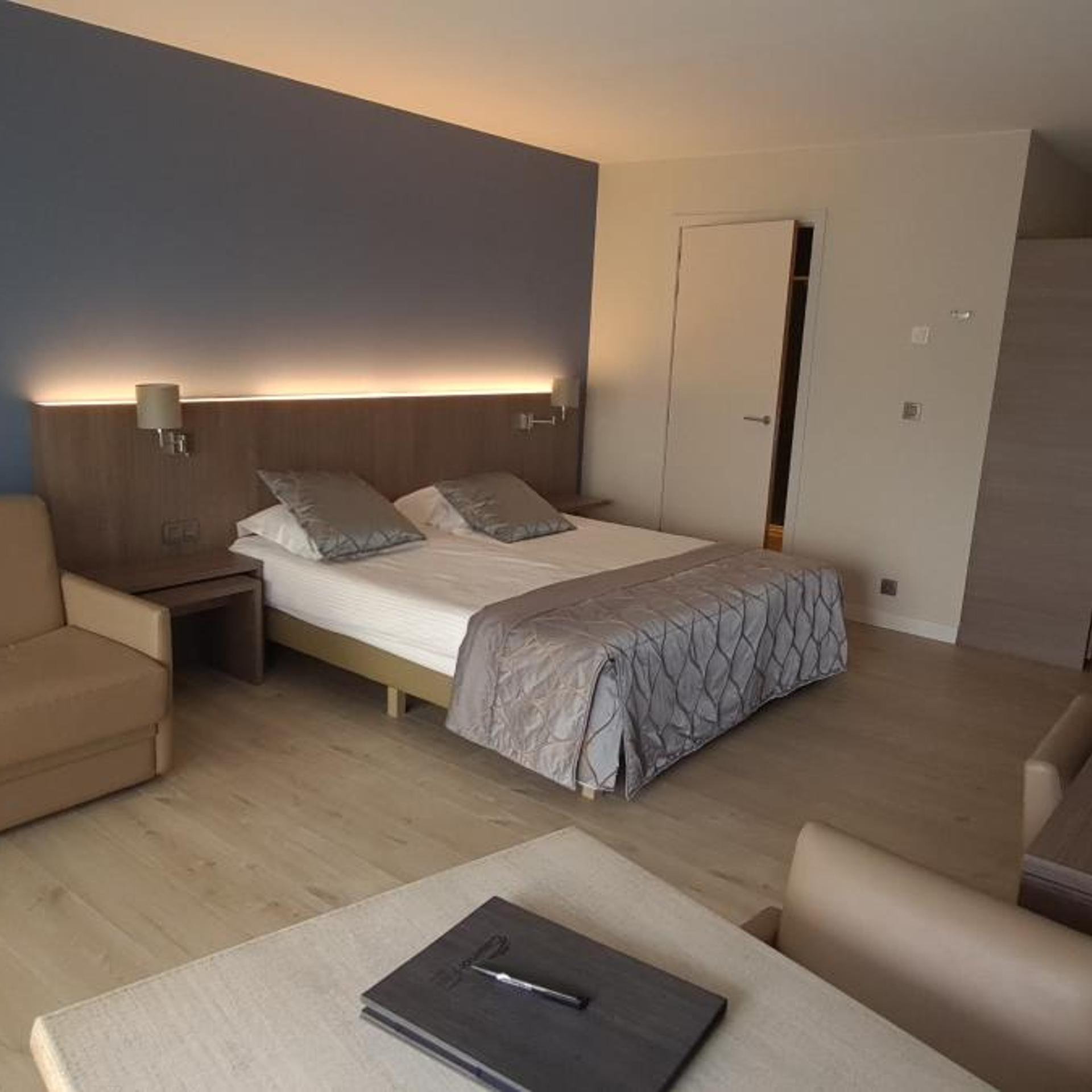 Casino Hotel 15/50