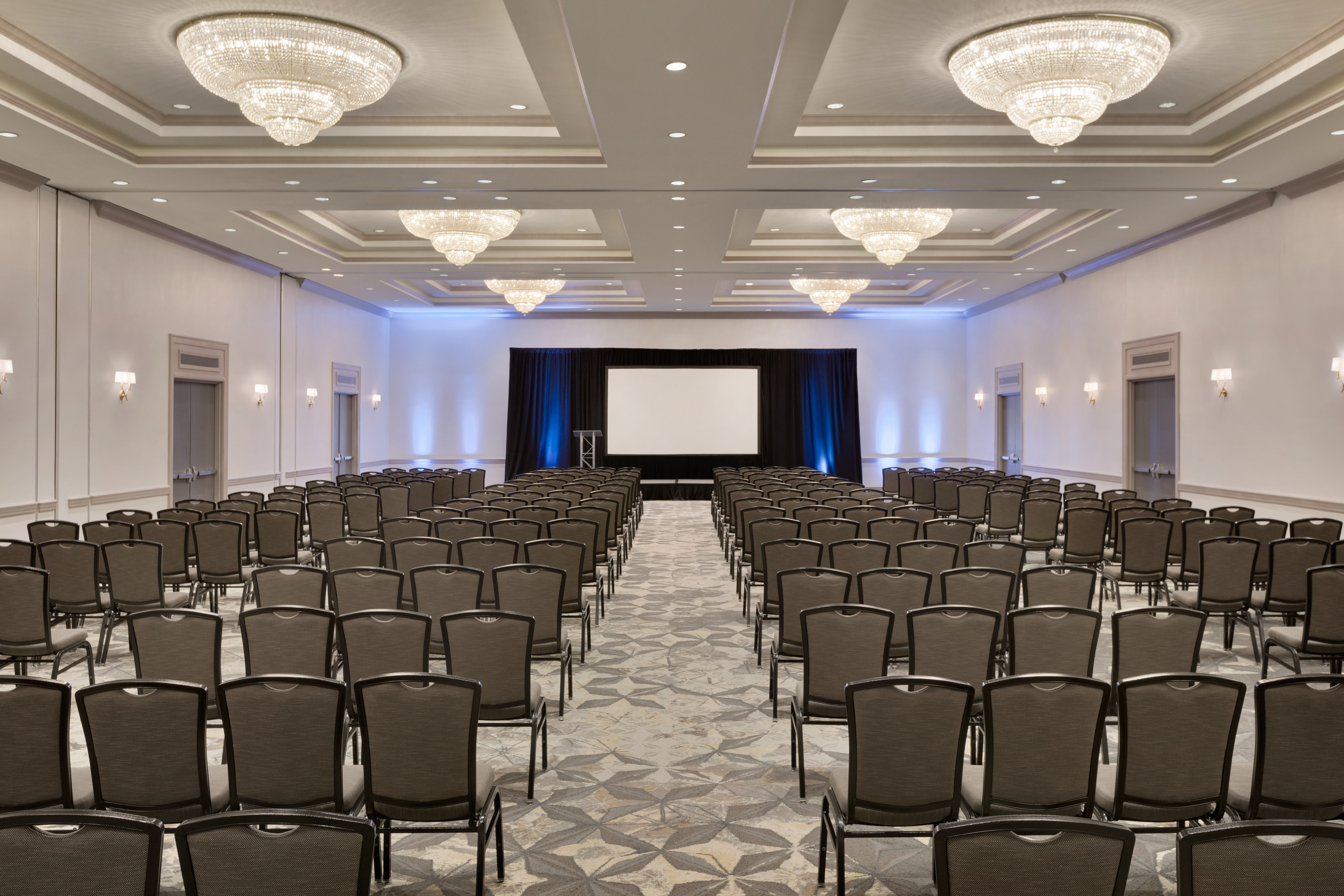 Crowne Plaza College Park Washington DC 64/79