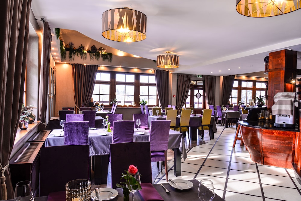 Port Hotel 34/50