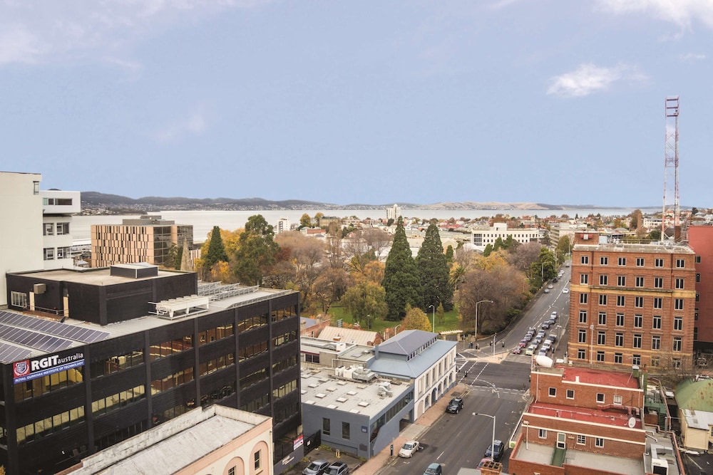 TRAVELODGE HOBART 7/70