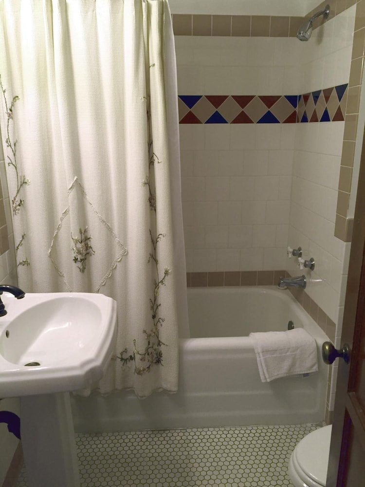 Boulder Dam Hotel 56/60