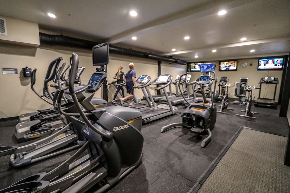 Mammoth Ski &amp; Racquet Club 25/50