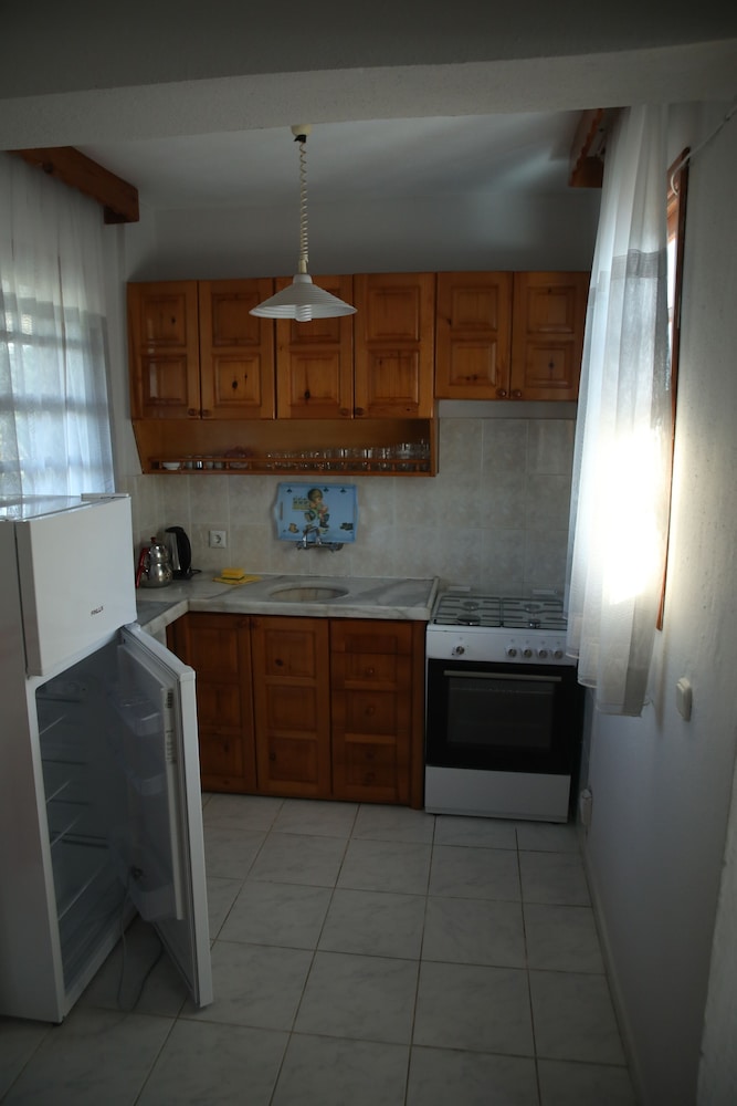 Adilan Villas and Apartments 8/50