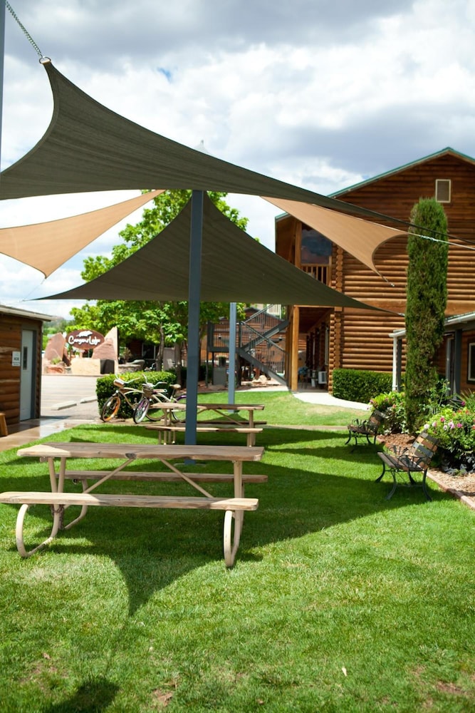 Canyons Lodge 29/37