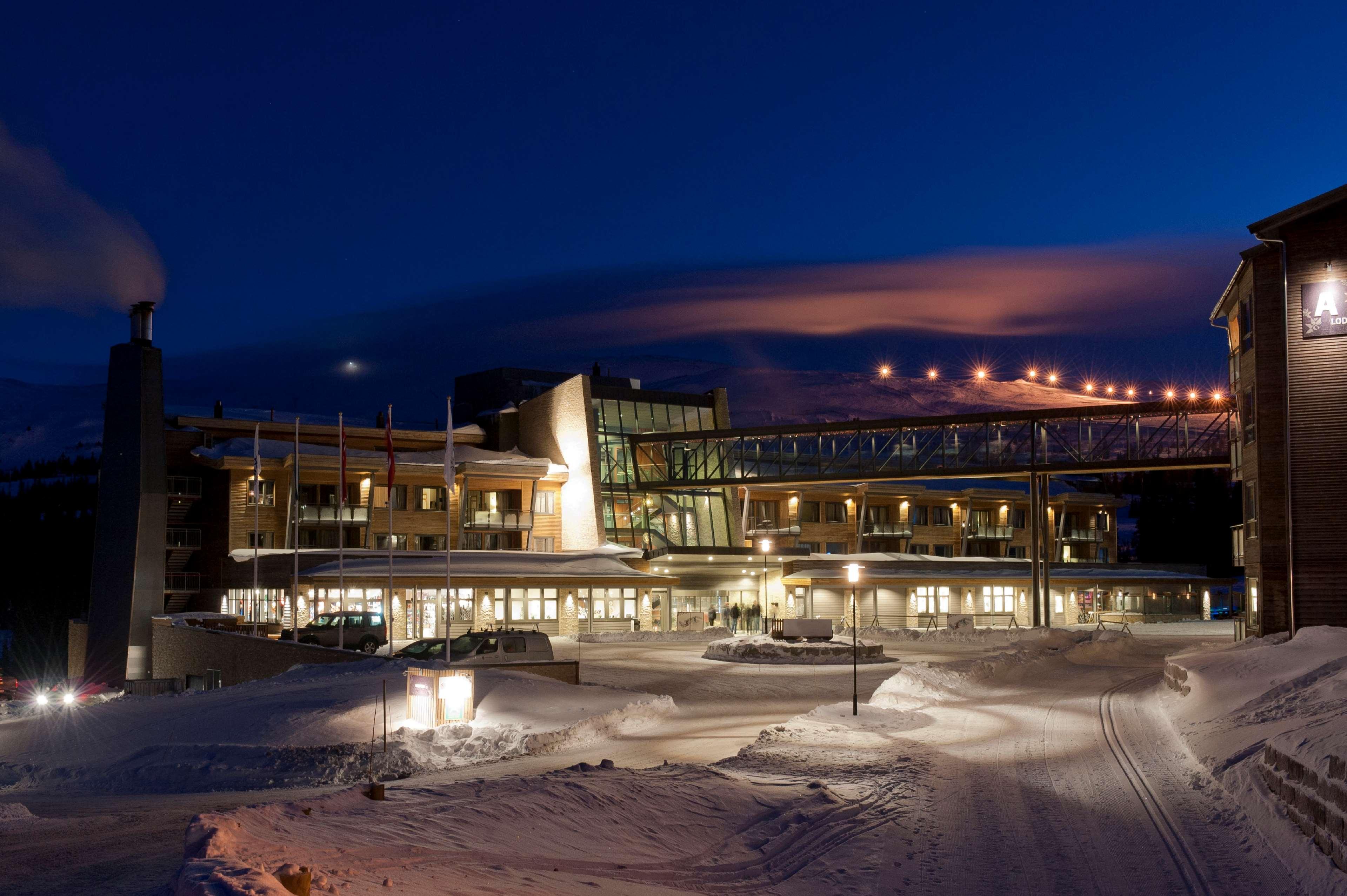 Radisson Blu Mountain Resort & Residences 2/50