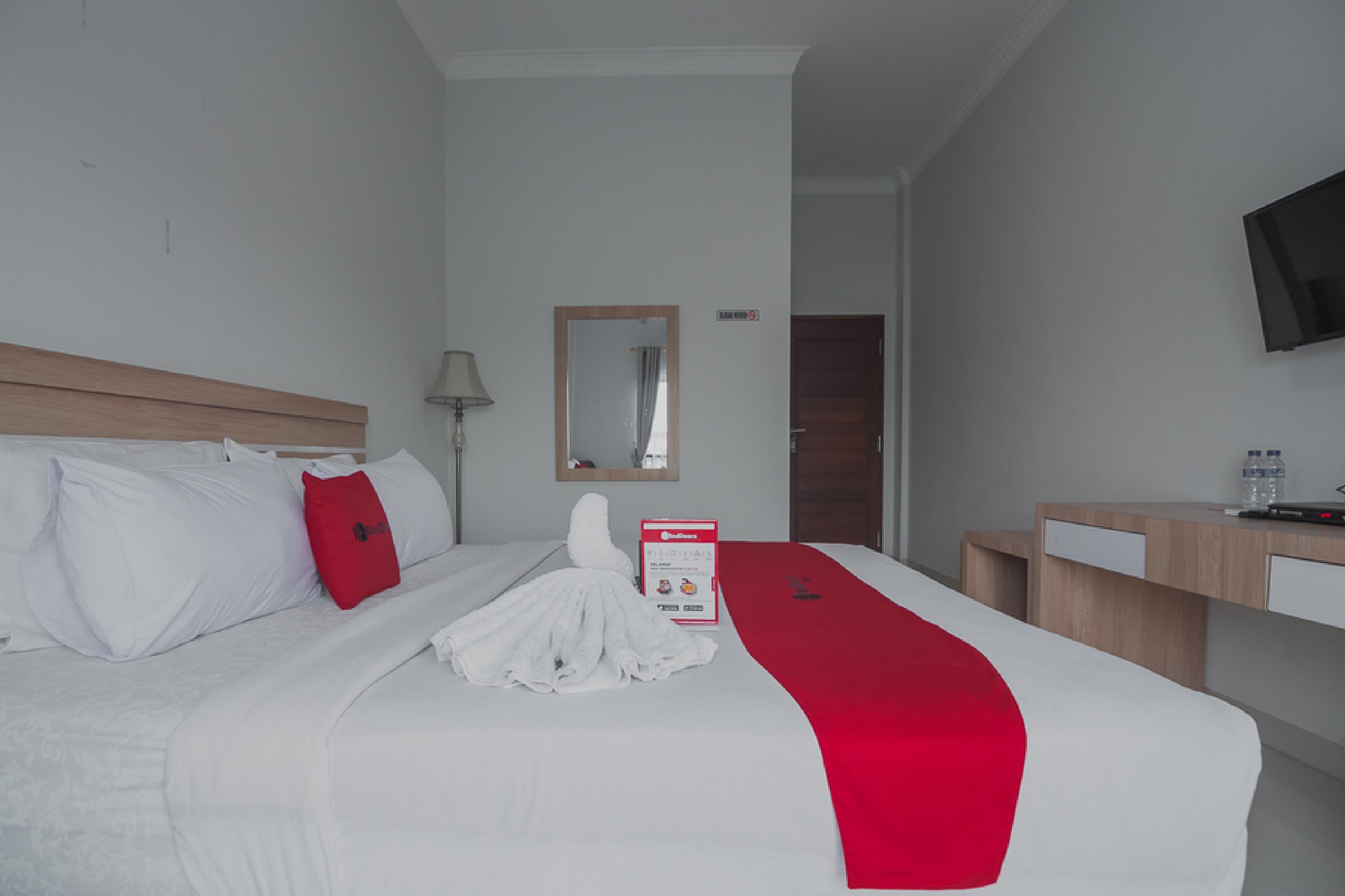 Reddoorz Near Hermes Place Polonia Medan 14/34