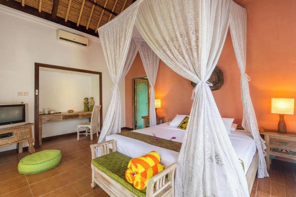 RICE TERRACE, SUITE