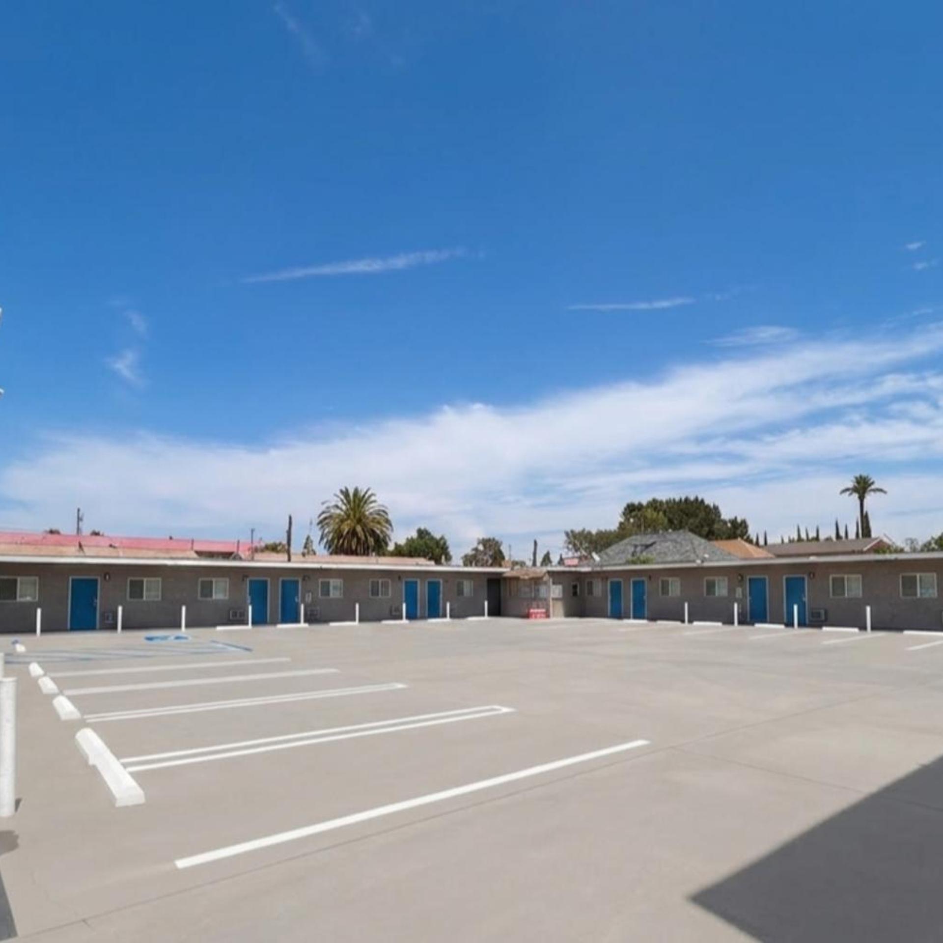 OYO Sandpiper Motel 18/24
