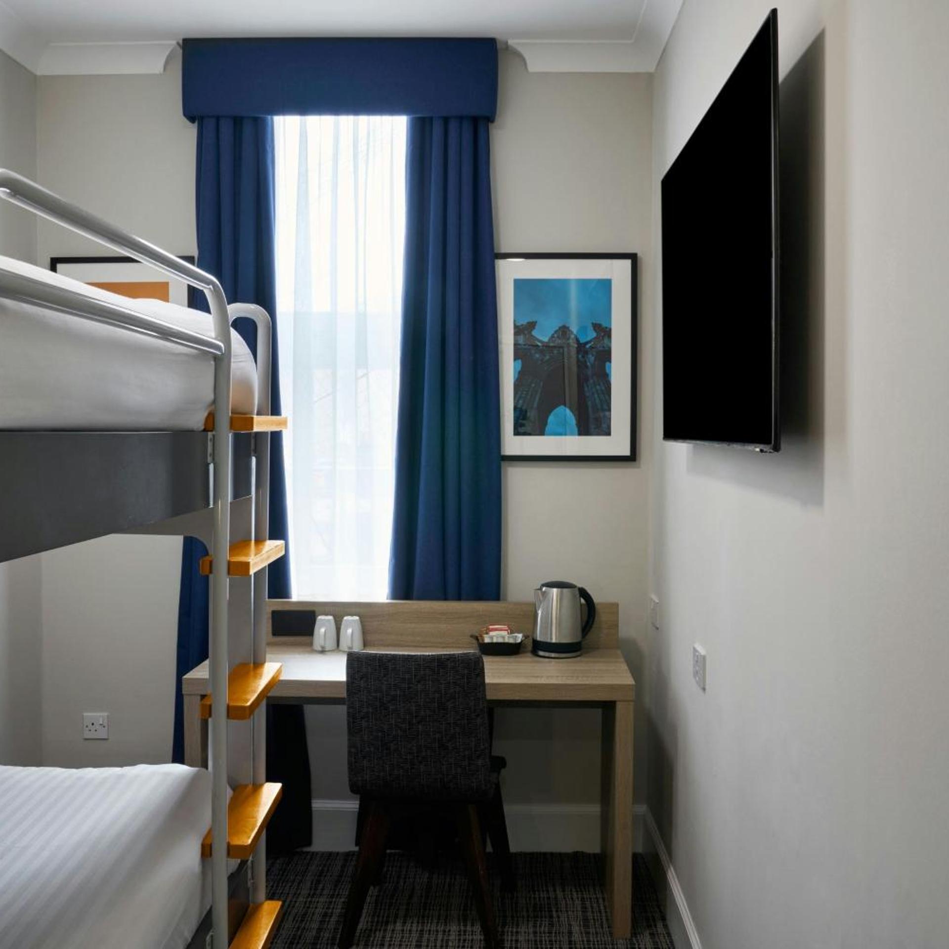 Efficiency, Twin Beds, 2 Bunk Beds