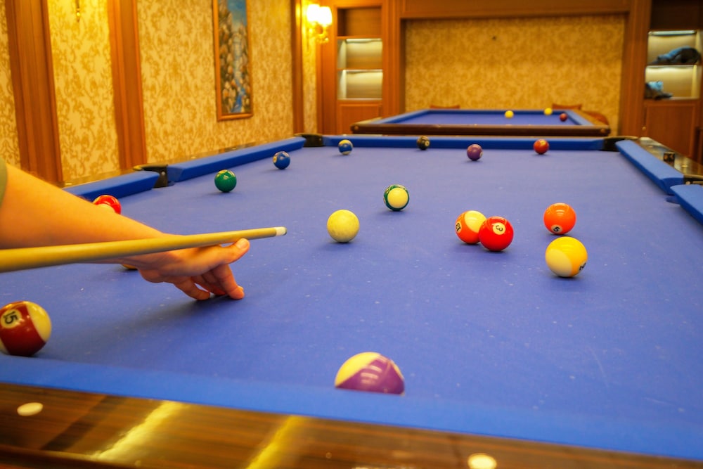 Elysium Deluxe Suites 25/50
