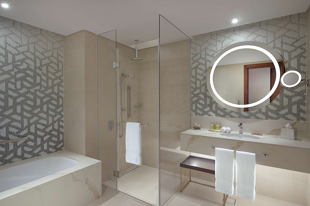 Hilton Doha The Pearl Residences 17/75