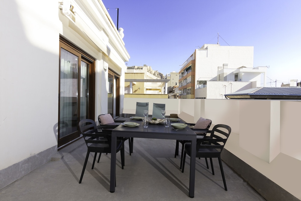 Apartamentos Teatro by Be Alicante 34/43