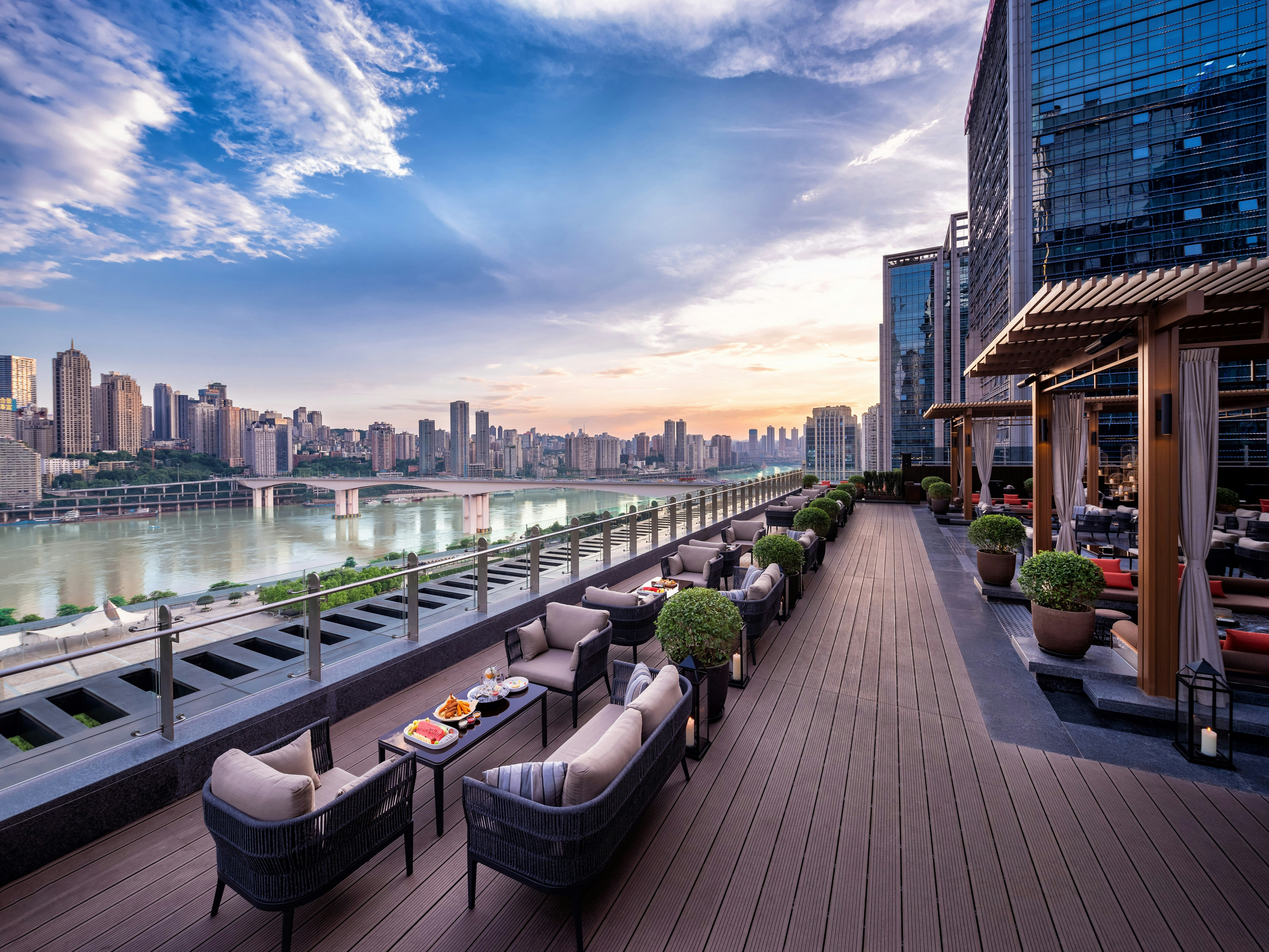 Regent Chongqing 72/81
