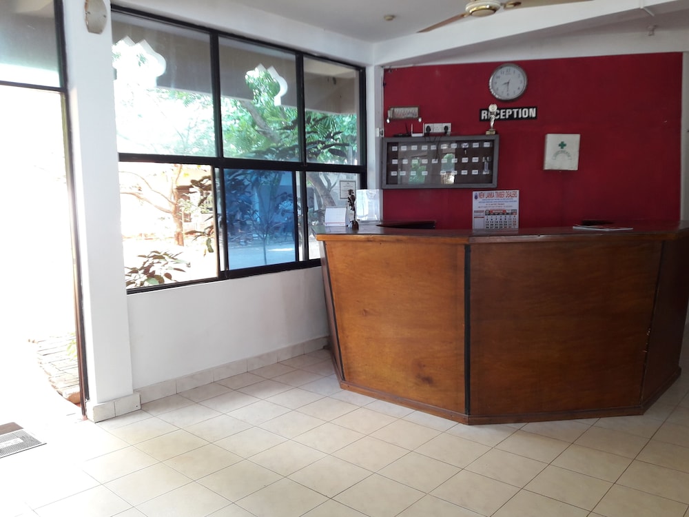 Sea View Beach Hotel 3/47