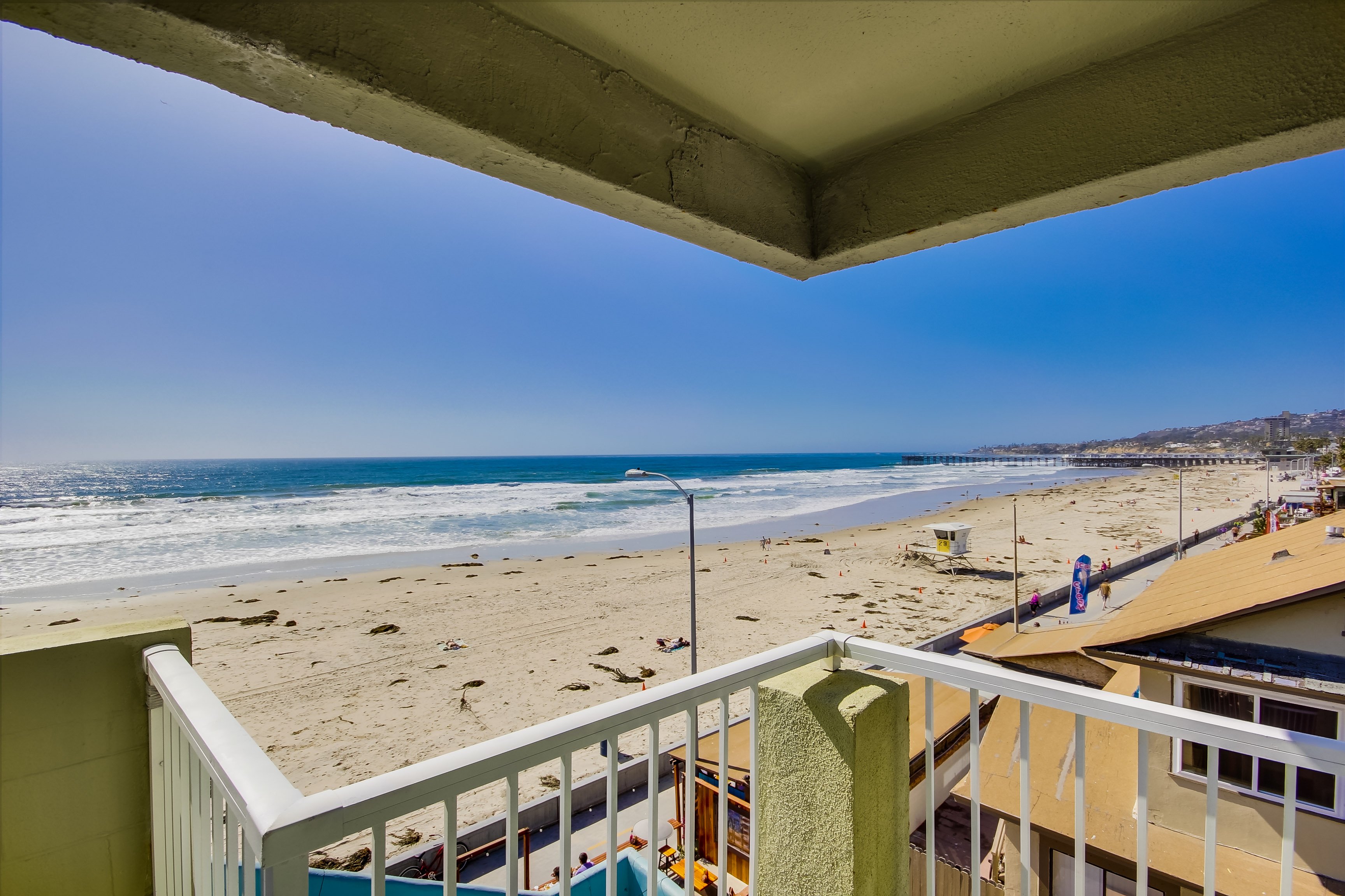 Surfer Beach Hotel 55/59